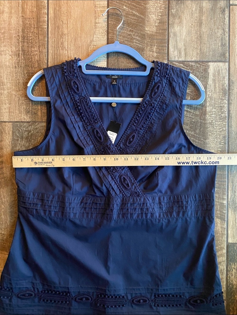 Talbots Navy Embroidered V-Neck Sleeveless Camisole ๐ - Picture 7 of 9